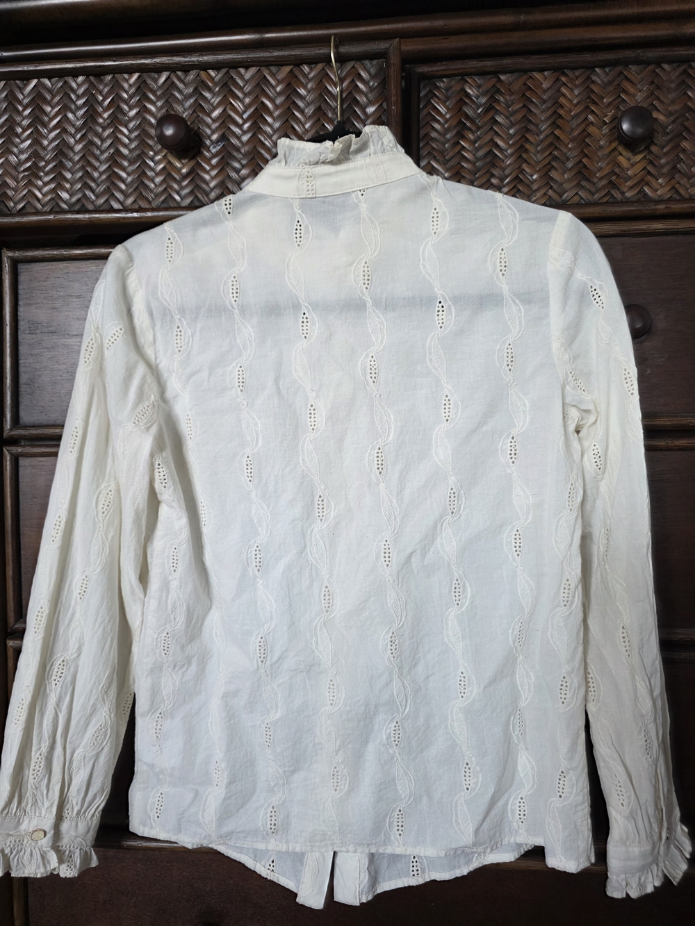 Simple Retro Ruffled Button-Up Shirt - Picture 12 of 12